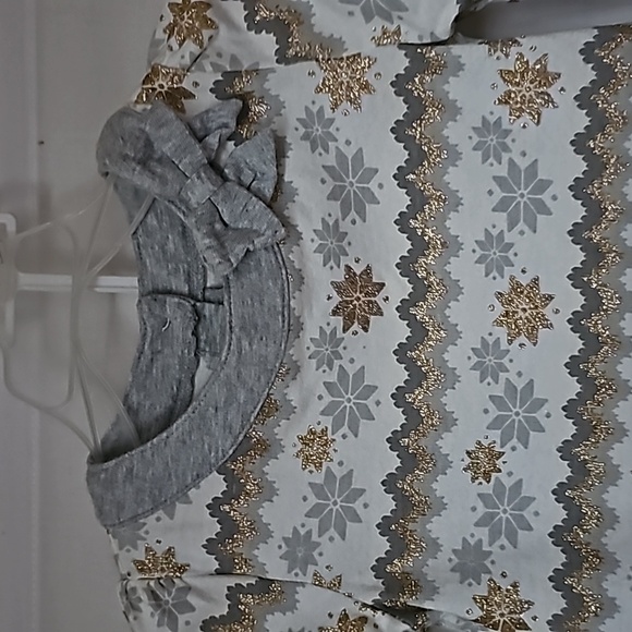 GYMBOREE Toddler Girl's Shimmer Snowflake Top w/ Matching OLD NAVY Leggings - Picture 2 of 15